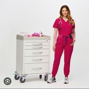 Figs Catarina one pocket scrub top in ultra rose